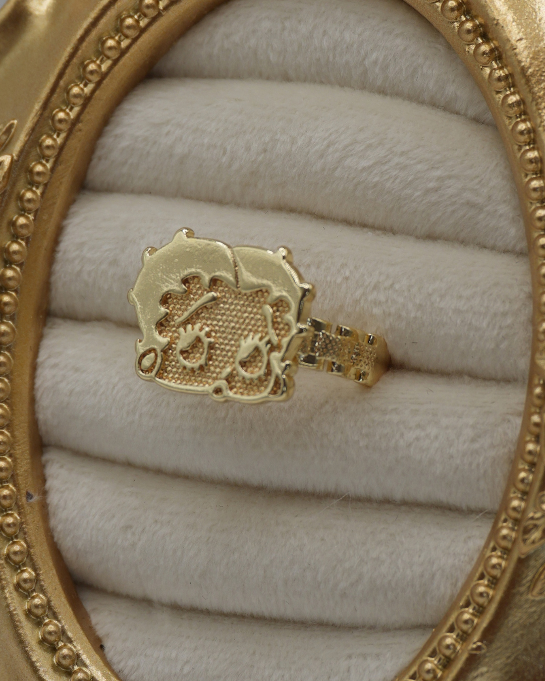 Betty Ring